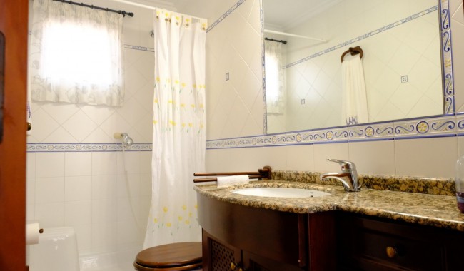 Begagnad - Finca - Orihuela - Correntías Medias