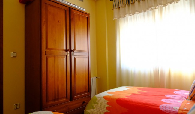 Begagnad - Finca - Orihuela - Correntías Medias