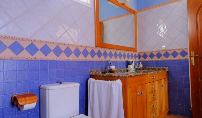 Begagnad - Finca - Orihuela - Correntías Medias