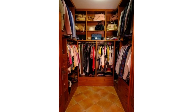 Begagnad - Finca - Orihuela - Correntías Medias