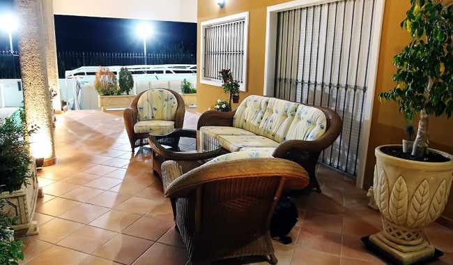 Begagnad - Finca - Orihuela - Correntías Medias