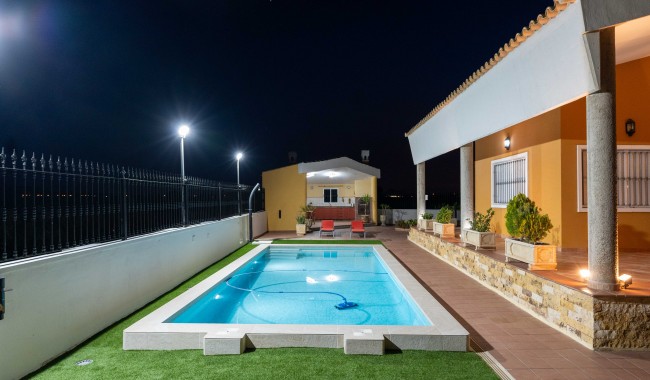 Begagnad - Finca - Orihuela - Correntías Medias