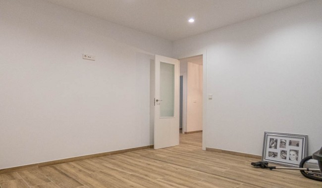 Resale - Villa - Font del Llop