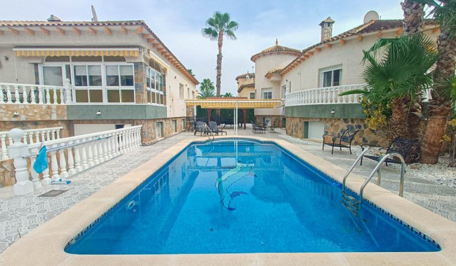 Villa - Begagnad - Orihuela - Benferri