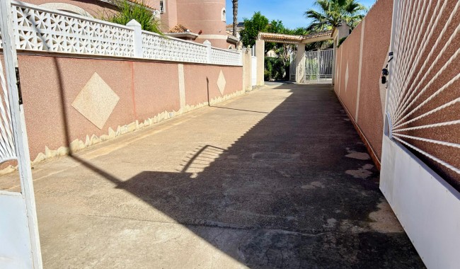 Begagnad - Villa - Torrevieja - El Chaparral