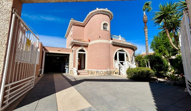 Begagnad - Villa - Torrevieja - El Chaparral