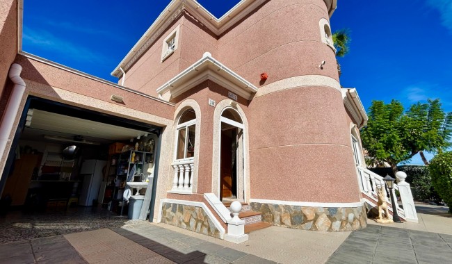 Begagnad - Villa - Torrevieja - El Chaparral