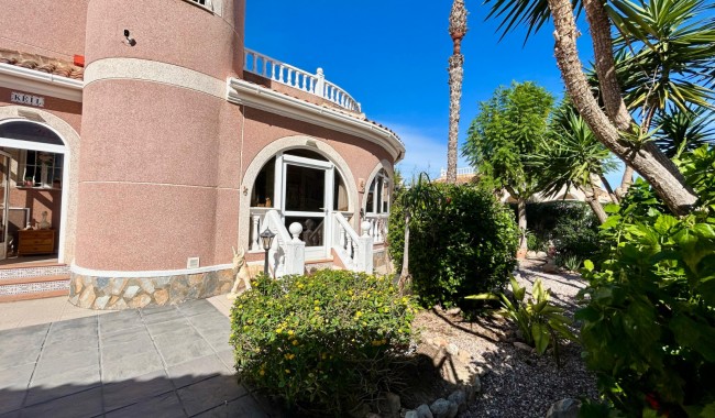 Begagnad - Villa - Torrevieja - El Chaparral