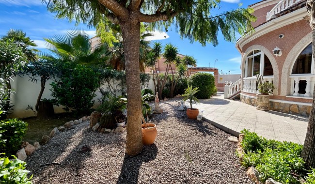 Begagnad - Villa - Torrevieja - El Chaparral