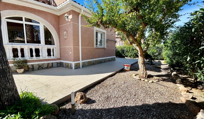 Begagnad - Villa - Torrevieja - El Chaparral