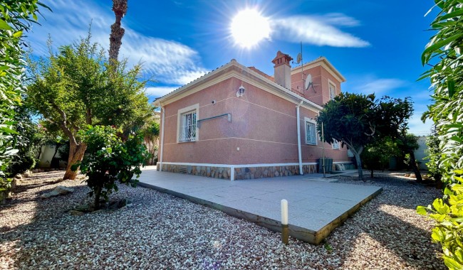 Begagnad - Villa - Torrevieja - El Chaparral