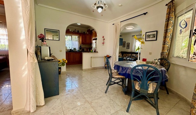 Begagnad - Villa - Torrevieja - El Chaparral