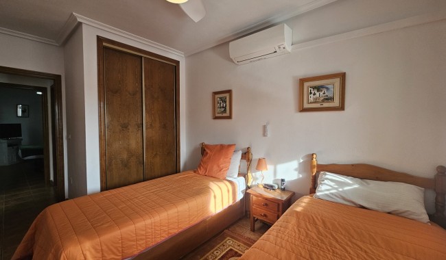 Begagnad - Radhus - Orihuela Costa - La Zenia