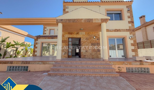 Resale - Villa - Torrevieja - Aguas Nuevas