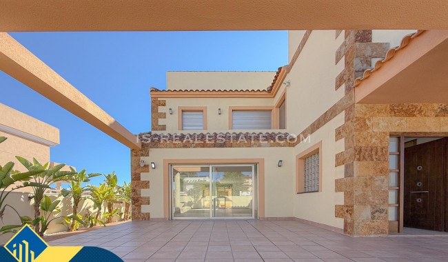 Resale - Villa - Torrevieja - Aguas Nuevas