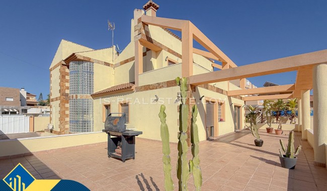 Resale - Villa - Torrevieja - Aguas Nuevas