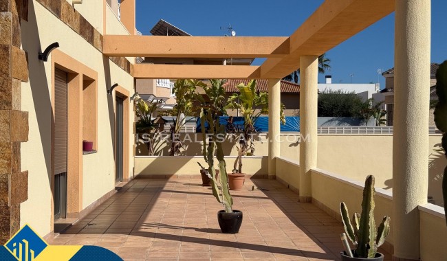 Resale - Villa - Torrevieja - Aguas Nuevas