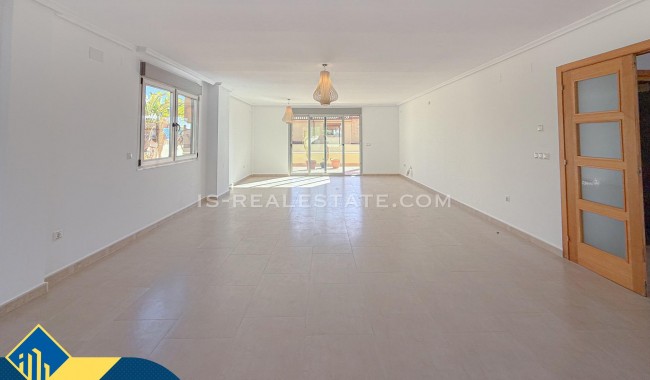 Resale - Villa - Torrevieja - Aguas Nuevas