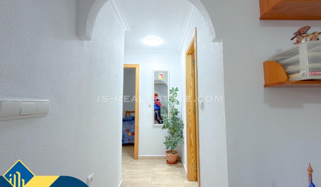 Resale - Villa - Torrevieja - Aguas Nuevas