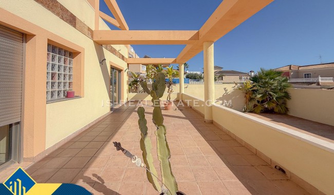Resale - Villa - Torrevieja - Aguas Nuevas