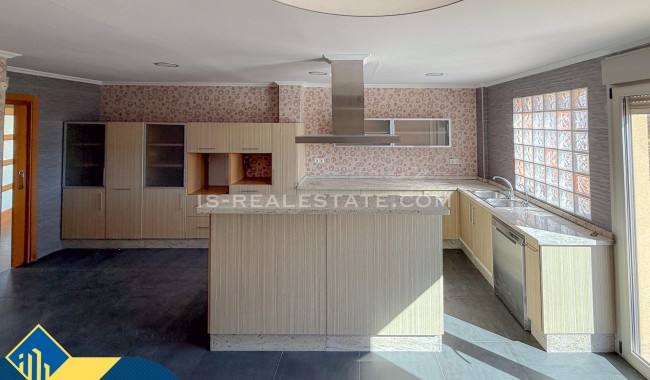 Resale - Villa - Torrevieja - Aguas Nuevas