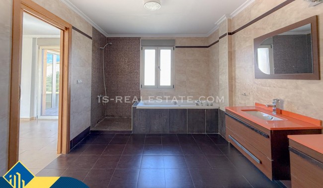 Resale - Villa - Torrevieja - Aguas Nuevas