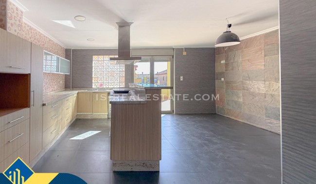 Resale - Villa - Torrevieja - Aguas Nuevas