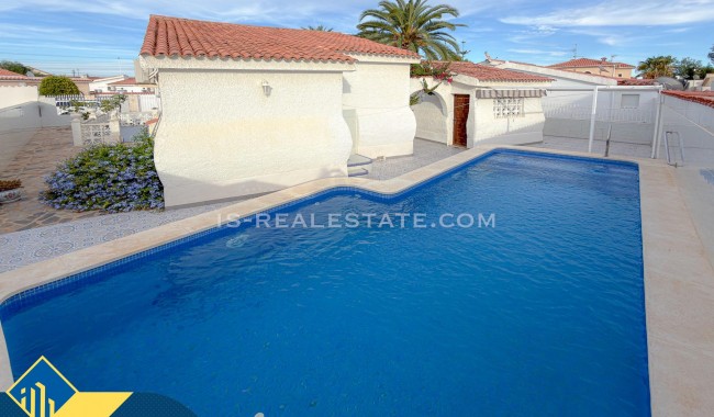 Segunda mano - Villa - Torrevieja - Los Angeles