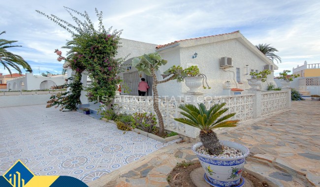 Segunda mano - Villa - Torrevieja - Los Angeles