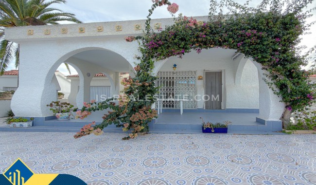 Segunda mano - Villa - Torrevieja - Los Angeles