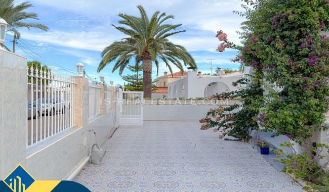 Segunda mano - Villa - Torrevieja - Los Angeles