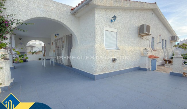 Segunda mano - Villa - Torrevieja - Los Angeles