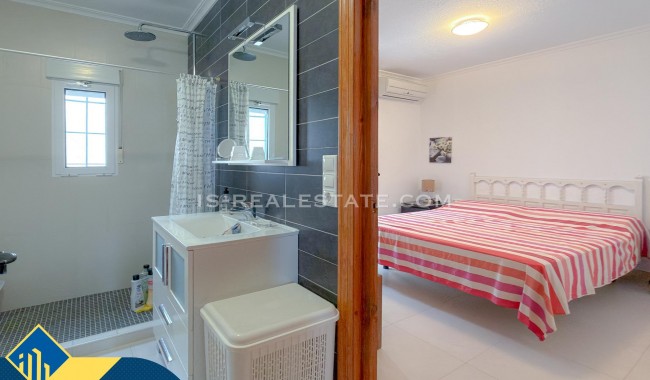 Segunda mano - Villa - Torrevieja - Los Angeles