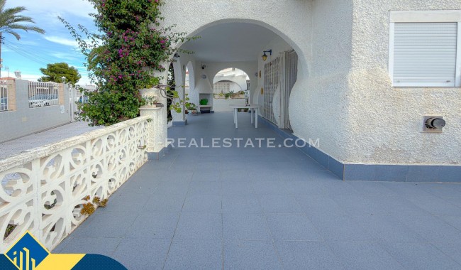 Segunda mano - Villa - Torrevieja - Los Angeles