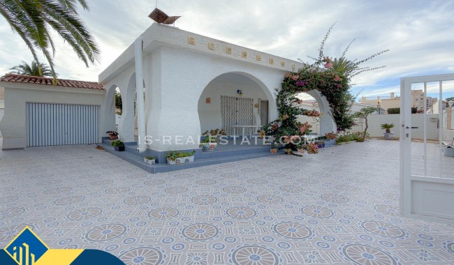 Segunda mano - Villa - Torrevieja - Los Angeles