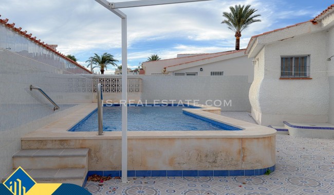 Segunda mano - Villa - Torrevieja - Los Angeles