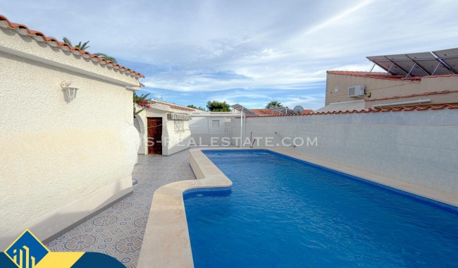 Segunda mano - Villa - Torrevieja - Los Angeles