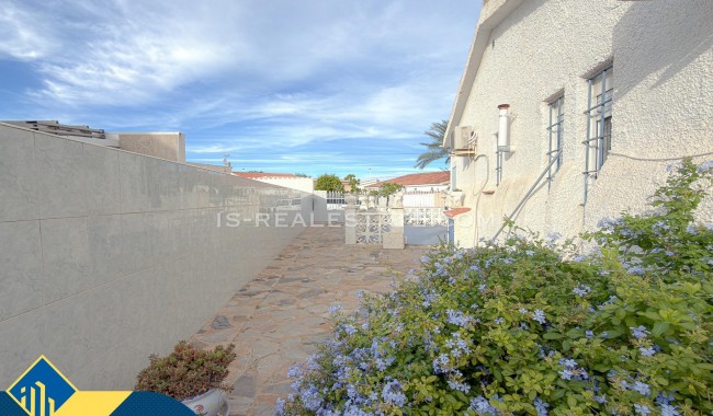 Segunda mano - Villa - Torrevieja - Los Angeles