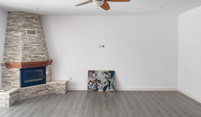 Resale - Villa - Torrevieja - Aguas Nuevas