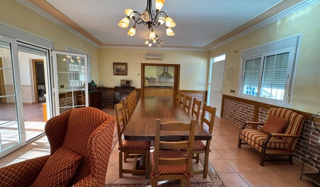 Resale - Townhouse - Los Montesinos