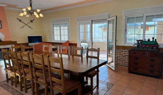 Resale - Townhouse - Los Montesinos