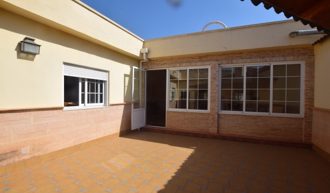 Resale - Townhouse - Los Montesinos