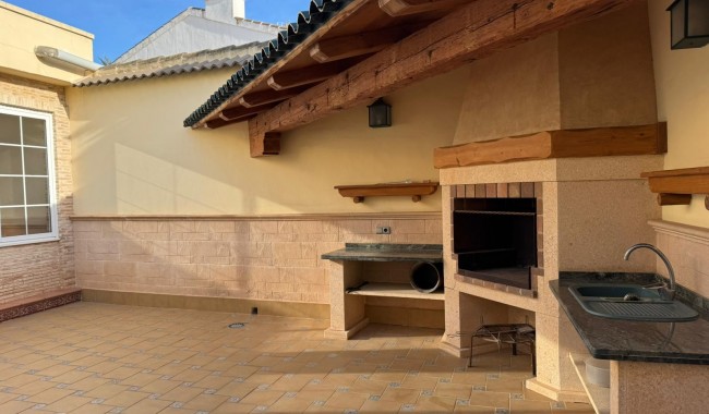 Resale - Townhouse - Los Montesinos