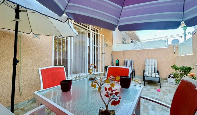 Segunda mano - Adosado - Torrevieja - Urbanización San Luis