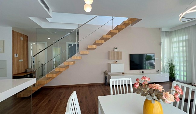 Resale - Villa - Pilar de La Horadada - Pueblo Latino