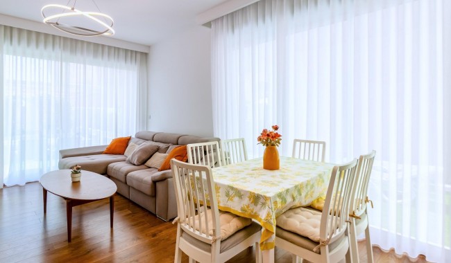 Resale - Villa - Pilar de La Horadada - Pueblo Latino