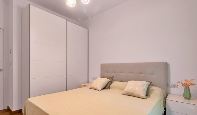 Resale - Villa - Pilar de La Horadada - Pueblo Latino