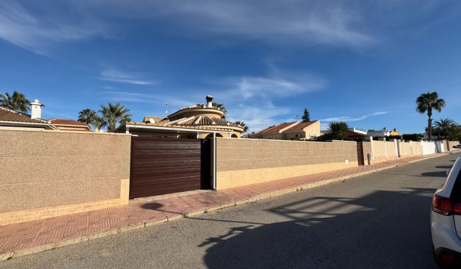 Segunda mano - Villa - Benijófar