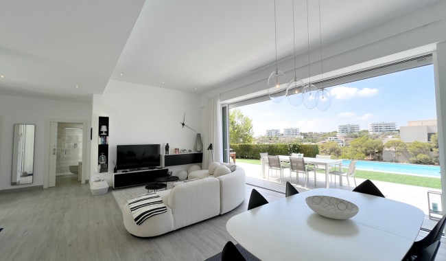 Begagnad - Villa - Orihuela - Las Colinas Golf