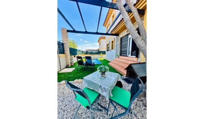 Resale - Villa - Los Montesinos